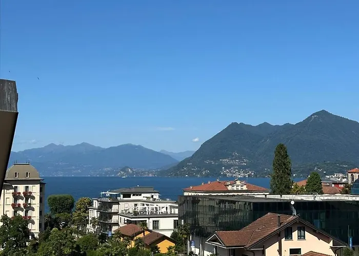 Fior&iris Delux Lägenhet Stresa